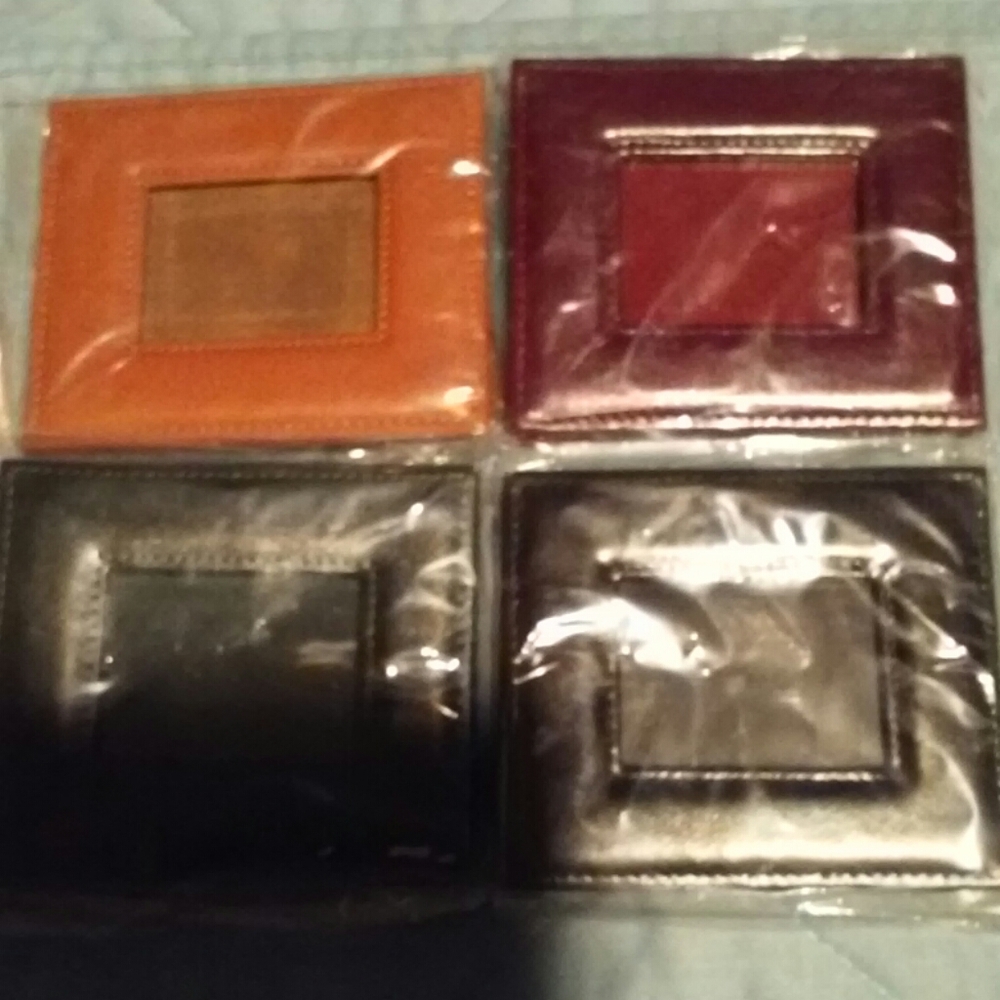 4 Photo Frames